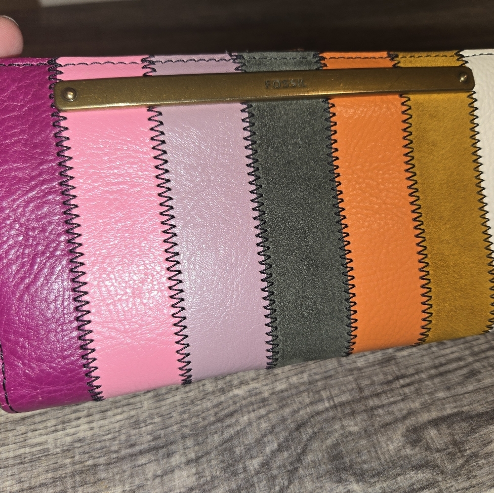 Fossil Women's Multicolor Leather Wallet - Picture 12 of 14